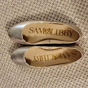 Sam & Libby gold scalloped flats